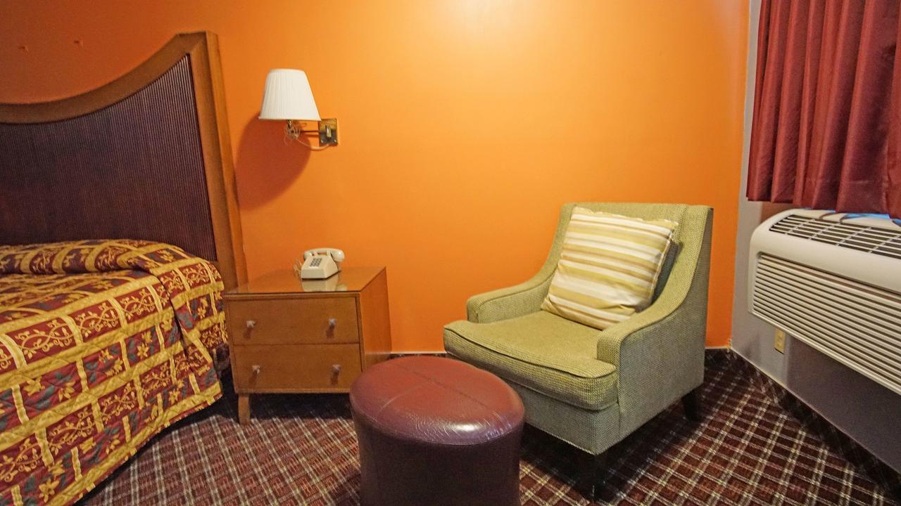 Los Angeles Inn & Suites - Lax West Athens Dış mekan fotoğraf