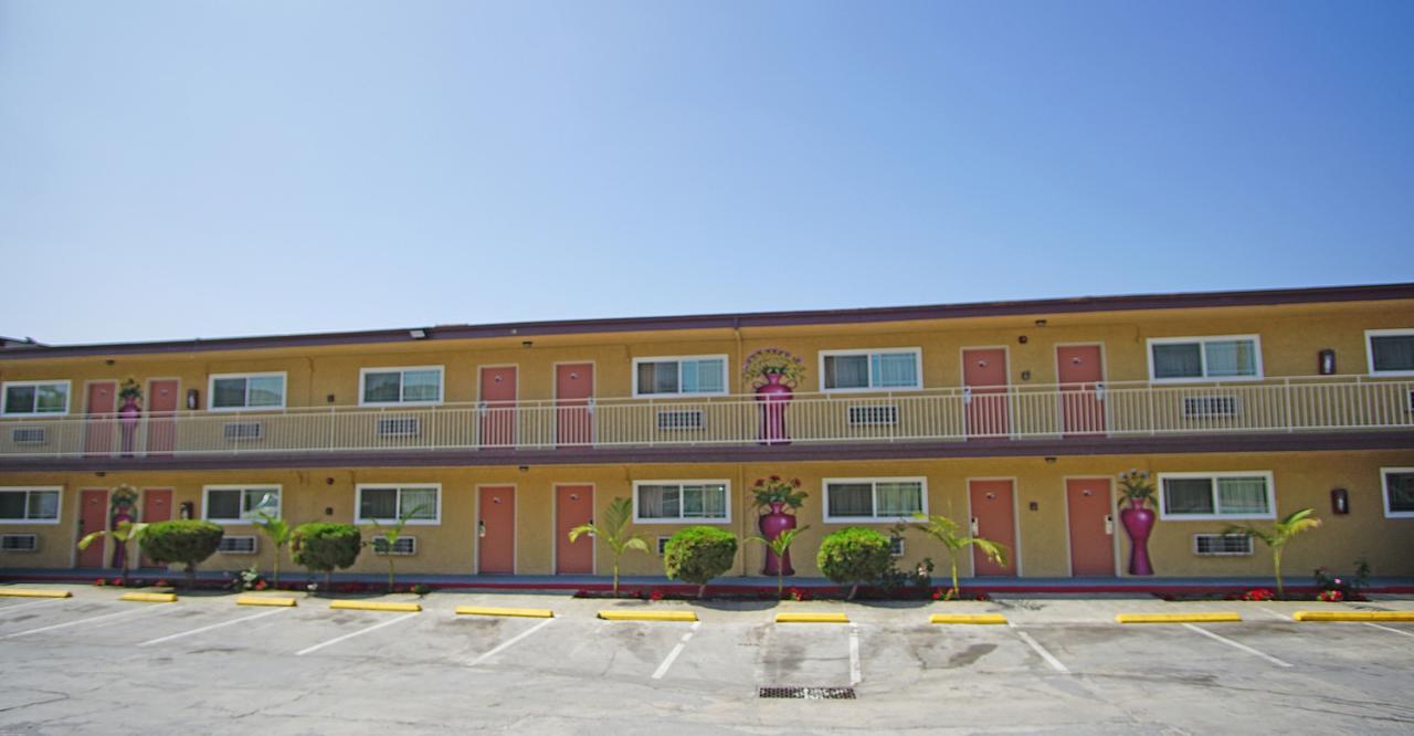 Los Angeles Inn & Suites - Lax West Athens Dış mekan fotoğraf