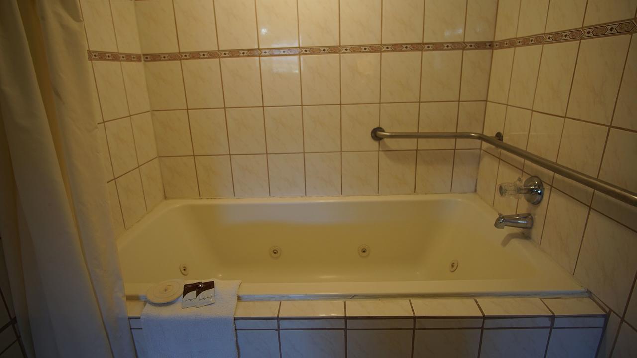 Los Angeles Inn & Suites - Lax West Athens Dış mekan fotoğraf